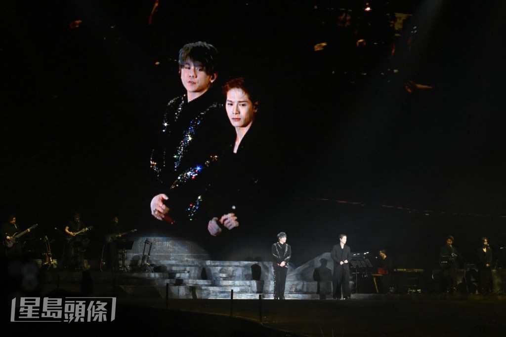 唱完後，王嘉爾先講多謝受到邀請。