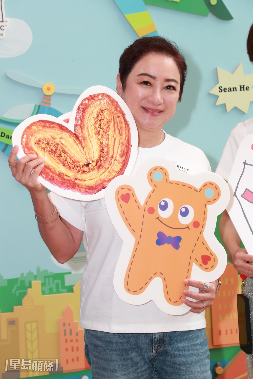 謝寧也有出席慈善活動。 謝寧也有出席慈善活動。