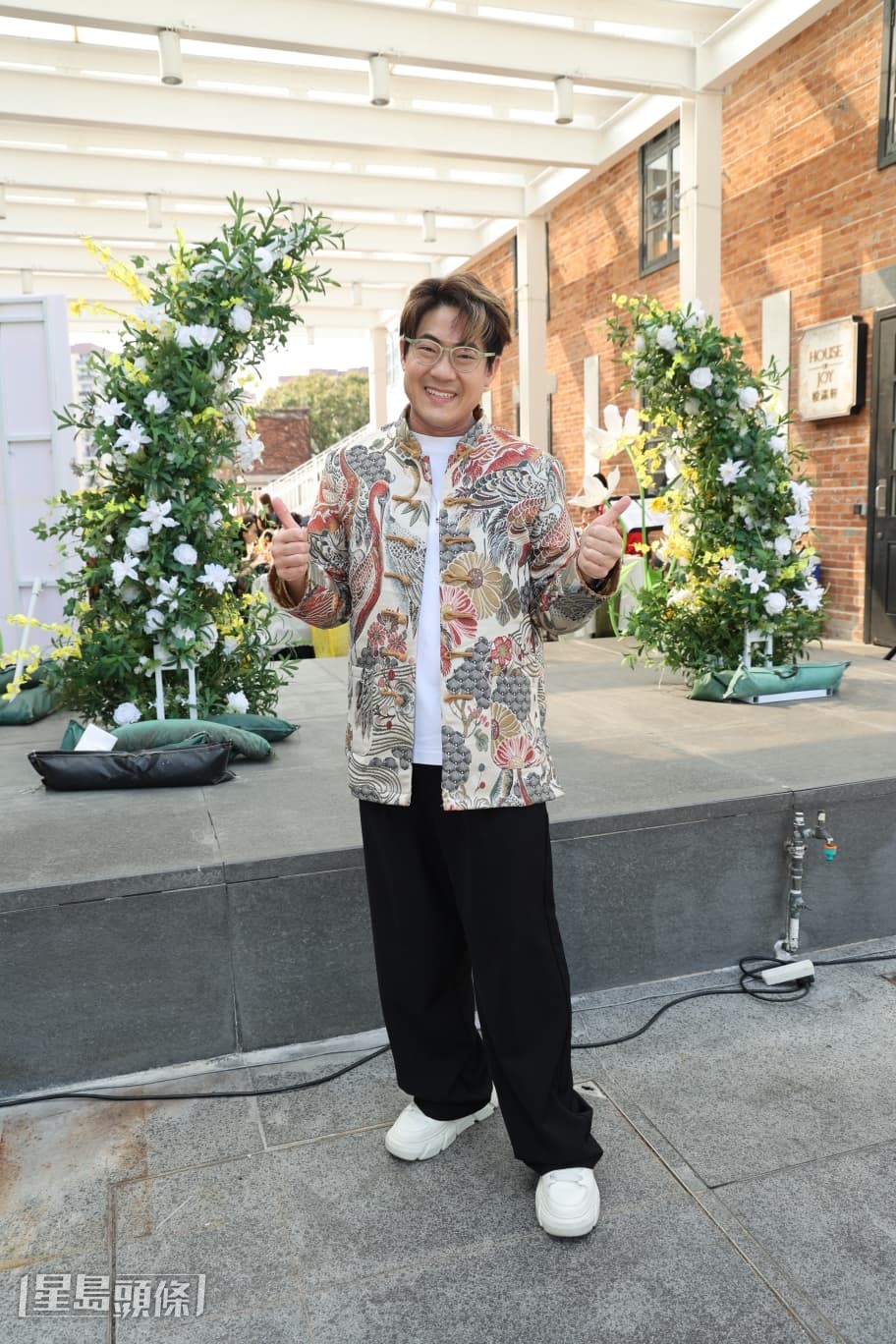 他表示，也有留意《中年好聲音4》賽事。