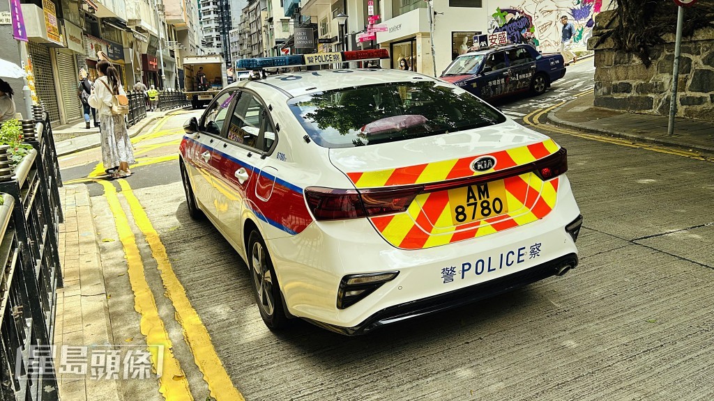 警方在場調查。蔡楚輝攝 警方在場調查。蔡楚輝攝