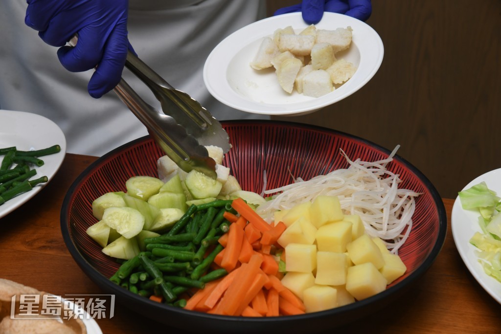 加多加多材料豐富。 加多加多材料豐富。