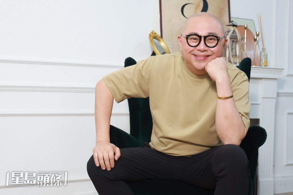 阿Bob乘胜追击,刚完成巡回演出就马上准备今次的《BOBMAN搏命先生》。 阿Bob乘胜追击,刚完成巡回演出就马上准备今次的《BOBMAN搏命先生》。