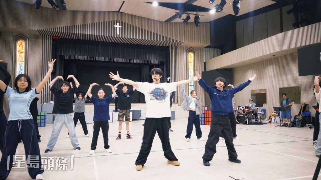 Kakit为首次担正演出的舞台剧《咸鱼肉饼猪仔包》，一早已积极排练。