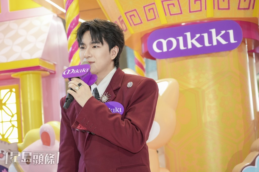 胡子貝第一年在香港過情人節，感覺應該會好新鮮和開心。