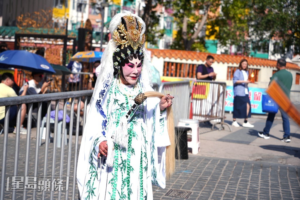 她亦祝大家身體健康，萬事勝意！