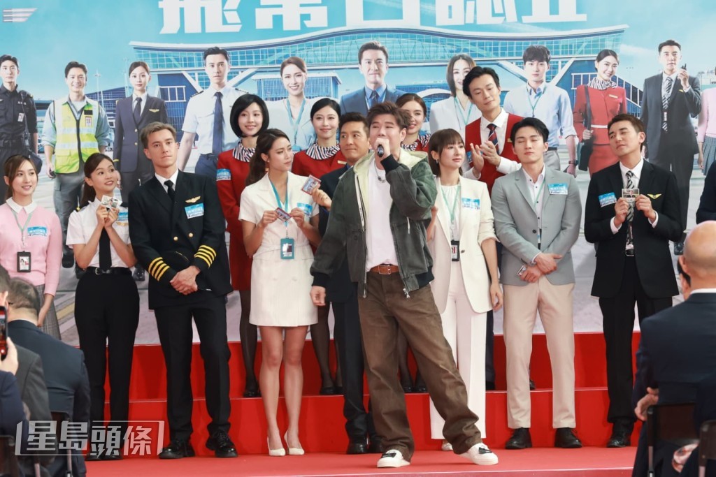 張與辰現場獻唱主題曲，吸引大批歌迷歡呼。