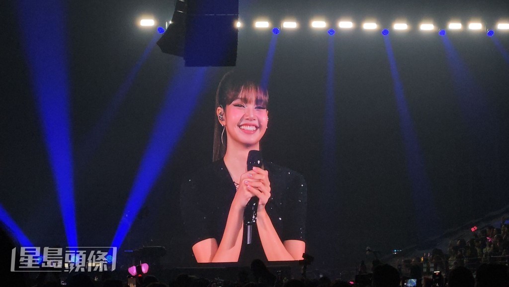 Lisa聲音狀態不佳，但仍落力演出。（網上圖片）