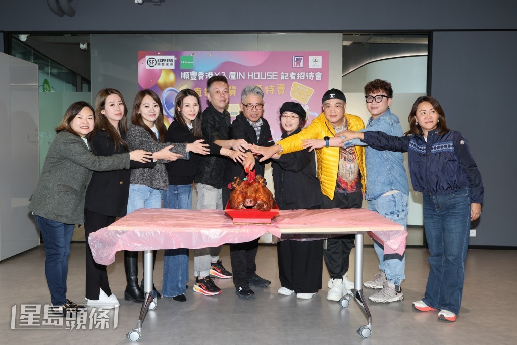 苑瓊丹又有新動向，宣布與一班好友劉可、魯振順、鍾潔兒、李霖恩合作直播賣年貨。