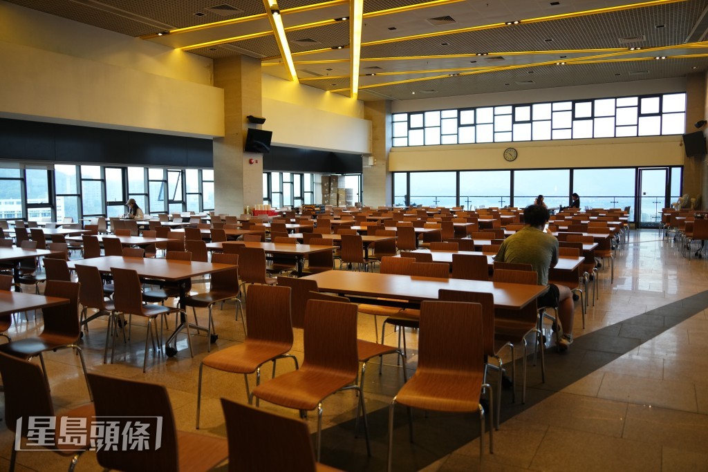審計報告指中大校園內食肆全未領取食物業牌照，但涉嫌違規招待校外人士。資料圖片