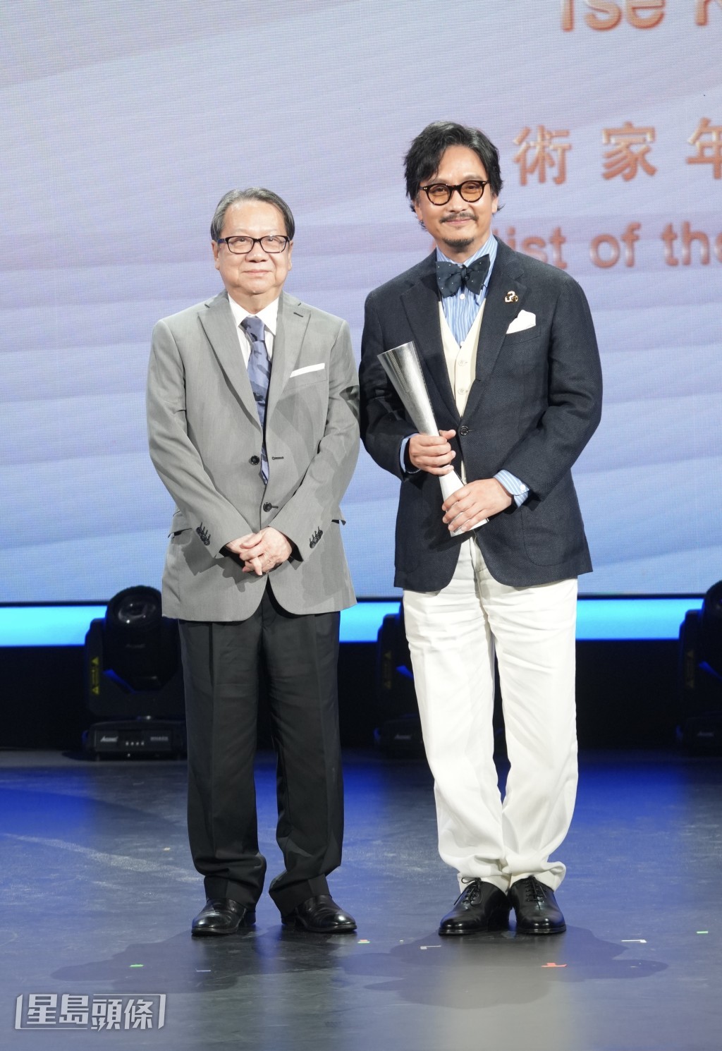豪哥多謝杜Sir杜國威老師,將「南海十三郎」這麼好的角色送了給自己。 豪哥多謝杜Sir杜國威老師,將「南海十三郎」這麼好的角色送了給自己。