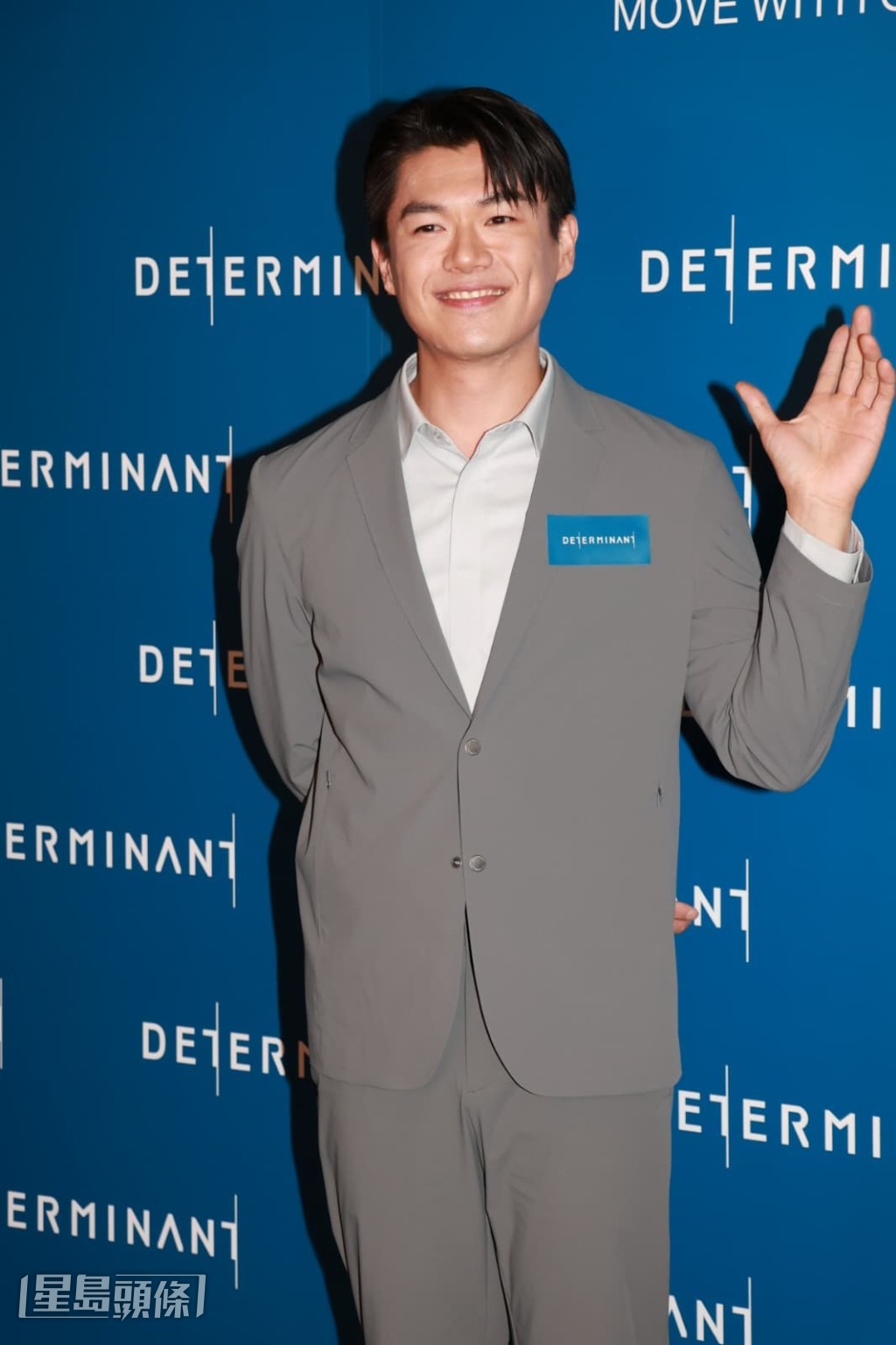  早前確診肺腺癌第四期，柯煒林表示需繼續服用藥物。