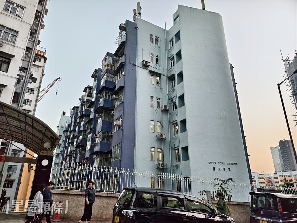 觀塘大廈發生離奇案件。尹敬堂攝 觀塘大廈發生離奇案件。尹敬堂攝