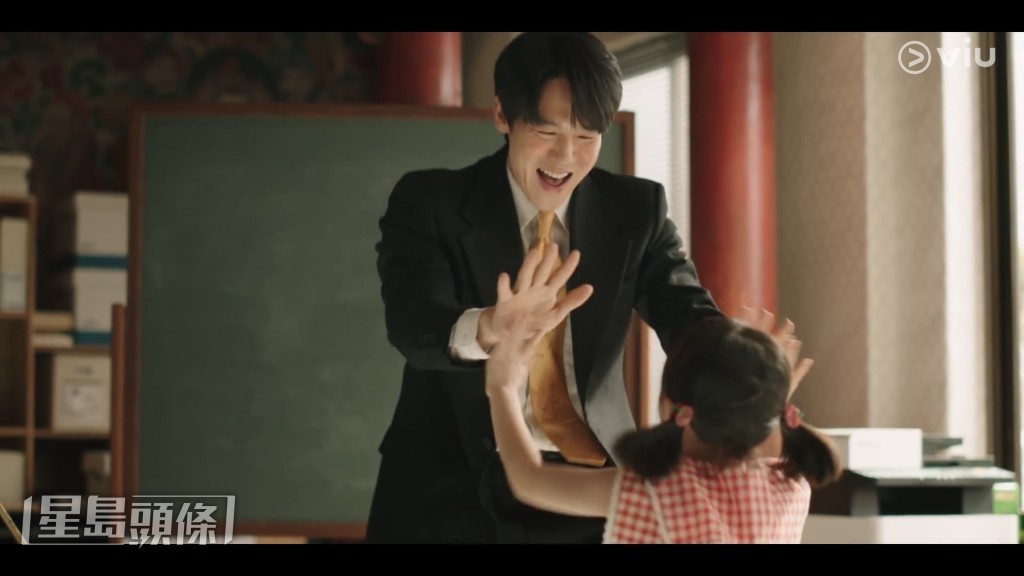 柳演錫在這兩集的表現再次獲得韓媒高度評價。