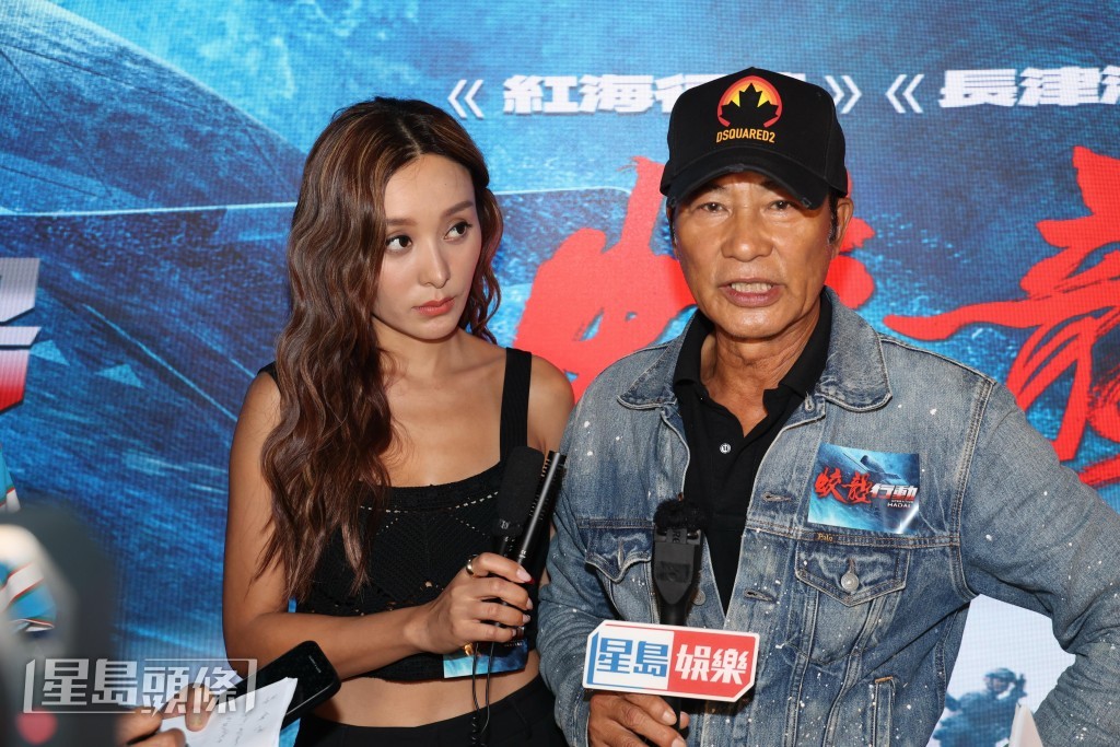何佩瑜剛才都有透過任達華幫忙向林超賢自我介紹,望將來有合作機會。 何佩瑜剛才都有透過任達華幫忙向林超賢自我介紹,望將來有合作機會。