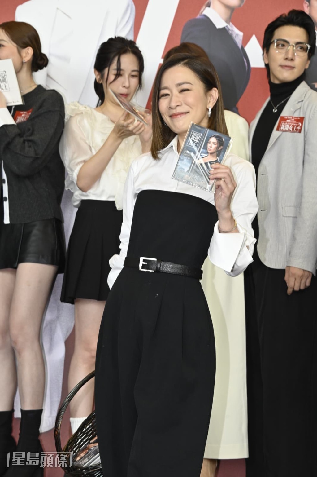 阿佘指對《新聞女王2》收視有信心。 阿佘指對《新聞女王2》收視有信心。