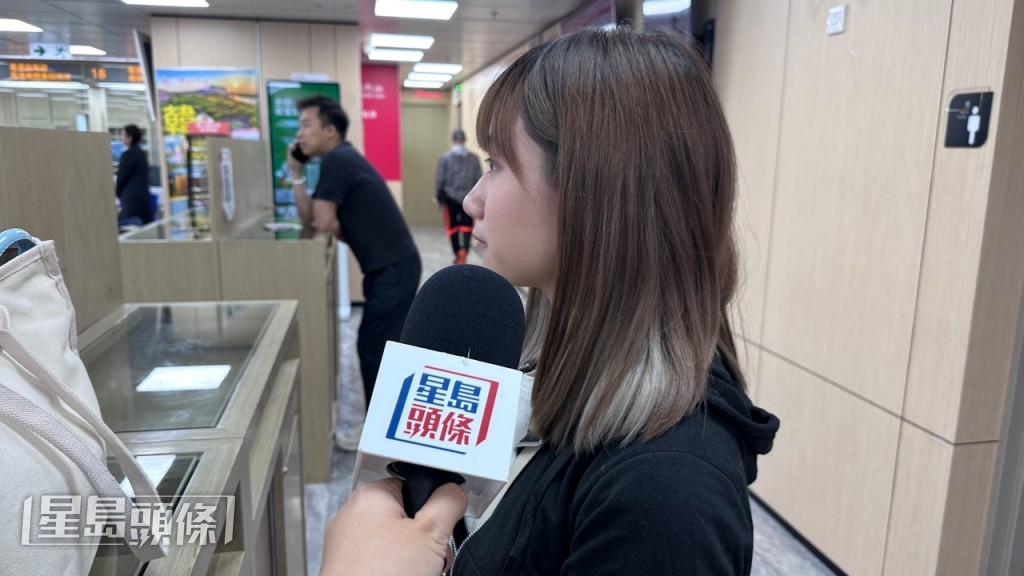 曾小姐表示從未回內地,不過網上預約系統也不會很複雜。謝曉雅攝 曾小姐表示從未回內地,不過網上預約系統也不會很複雜。謝曉雅攝
