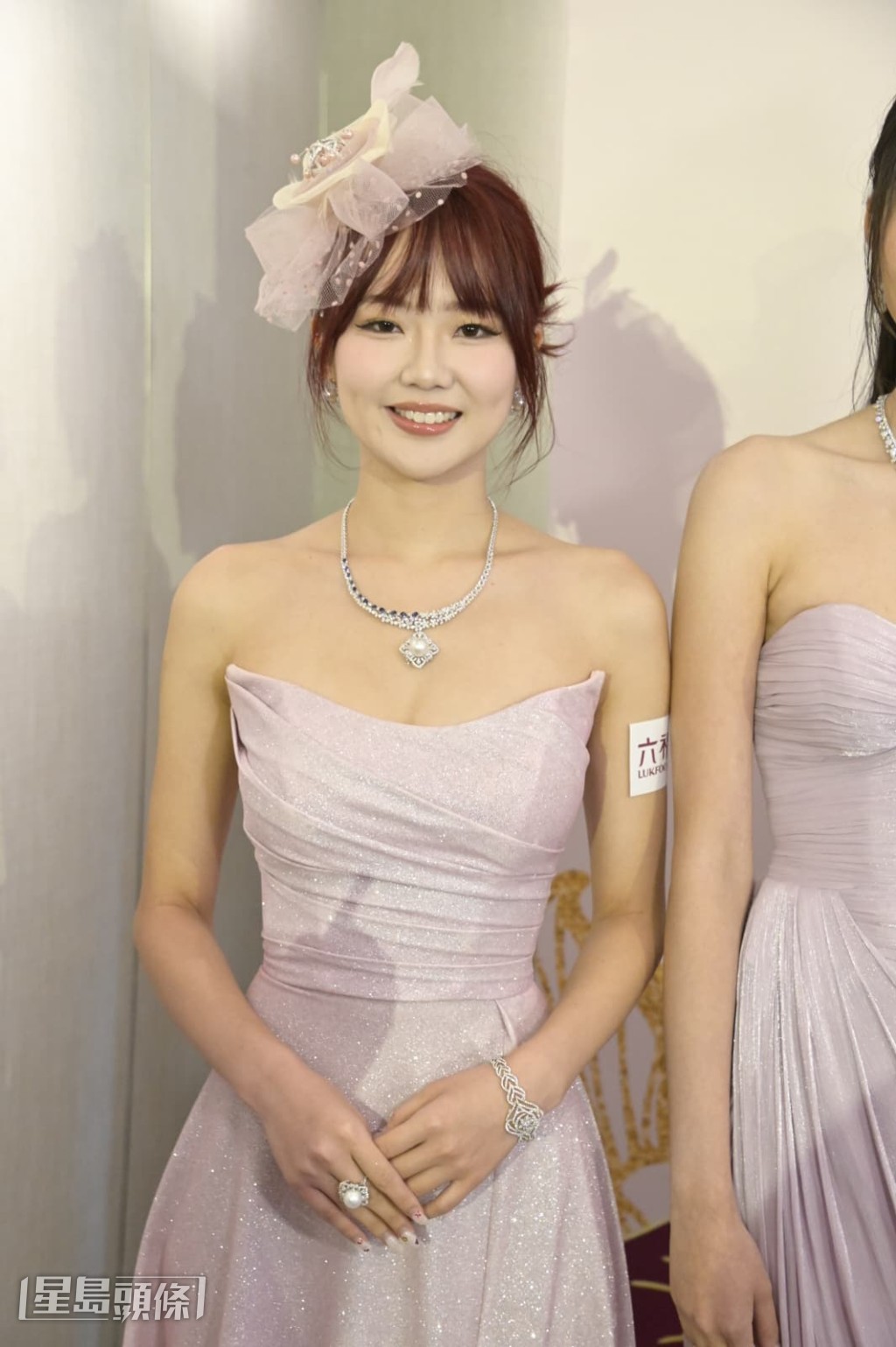 「友誼小姐」李澄晴盛裝現身馬會。 「友誼小姐」李澄晴盛裝現身馬會。