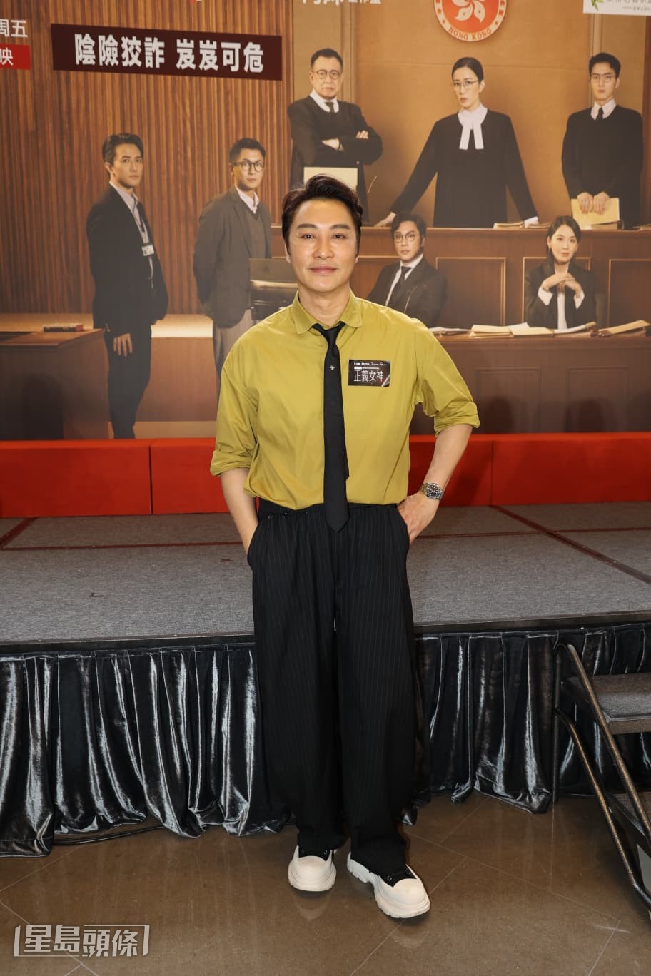 譚耀文直言自己現在做前輩,都盡量令後生的演員不要感到有壓力。 譚耀文直言自己現在做前輩,都盡量令後生的演員不要感到有壓力。