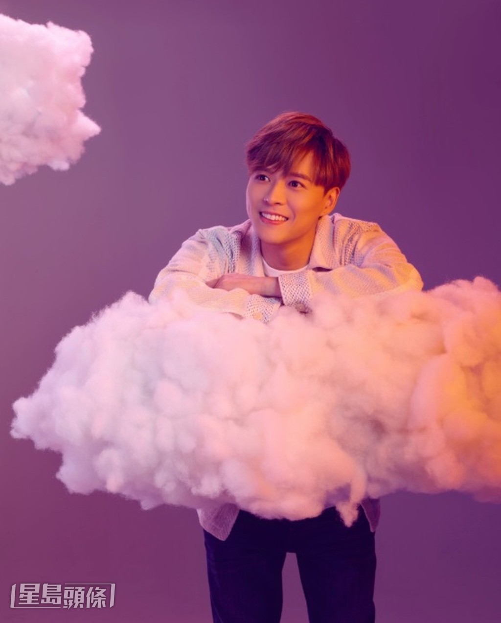 Frankie曾演出過音樂劇《大象的告別式》，給予他寶貴的現場演出經驗。