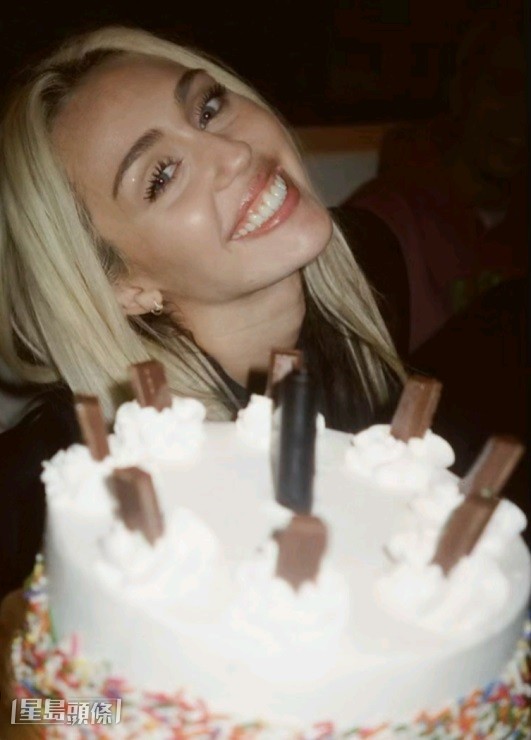 Miley似乎常在年尾大時大節或其生日期間,撞正健康告急的慘況。 Miley似乎常在年尾大時大節或其生日期間,撞正健康告急的慘況。