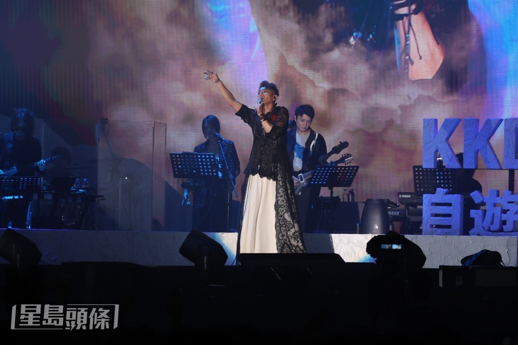 周國賢憶述20年前灌錄歌曲《14天》國語版時認識方皓玟。