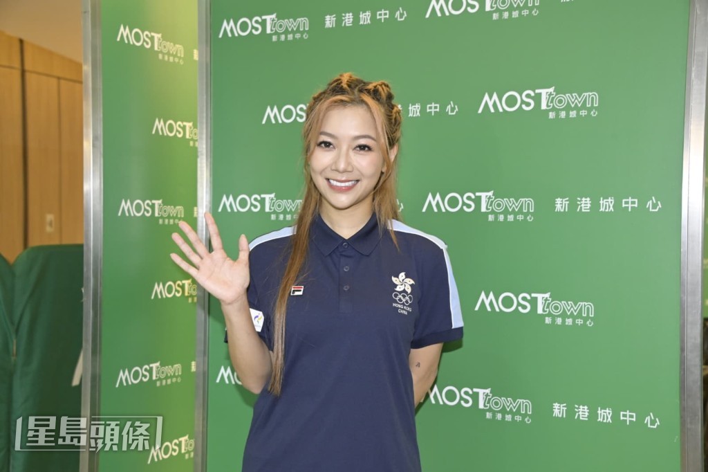 何雁詩指「棄子」的講法不是真的,日後會少分享吃喝玩樂的相片,會以工作內容為主。 何雁詩指「棄子」的講法不是真的,日後會少分享吃喝玩樂的相片,會以工作內容為主。