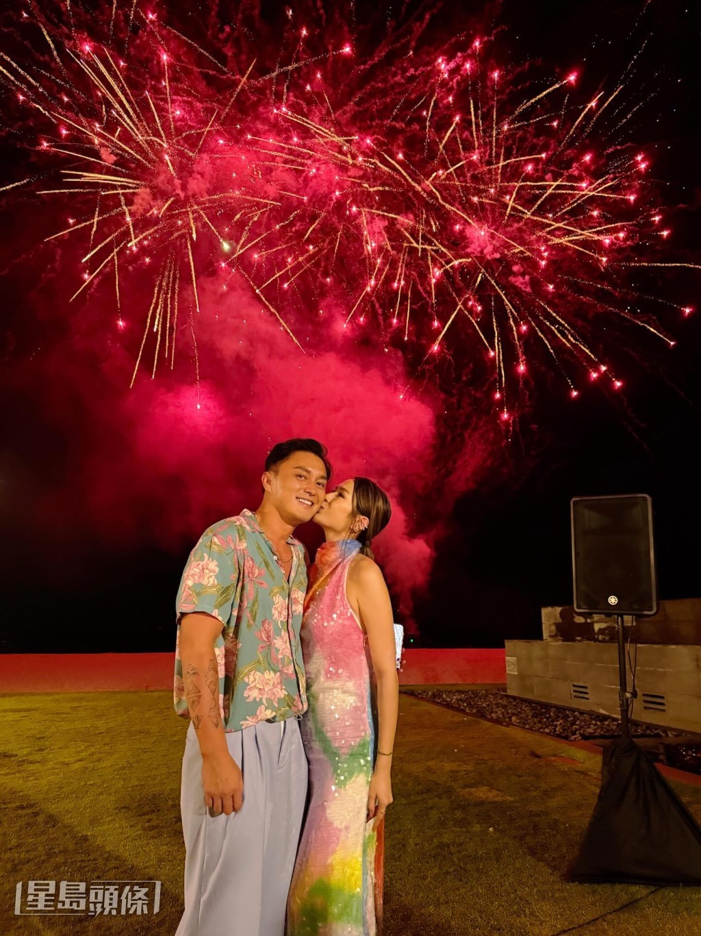 楊明指因要給莊思明驚喜，故要等事情丟淡之後再送。