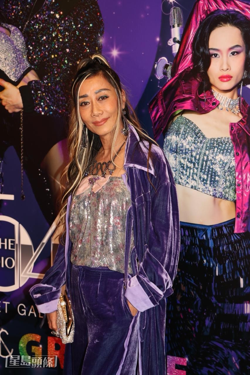 張天愛(Flora)到灣仔演藝學院出席呀「2026 香港芭蕾舞團籌款晚會」。 張天愛(Flora)到灣仔演藝學院出席呀「2026 香港芭蕾舞團籌款晚會」。