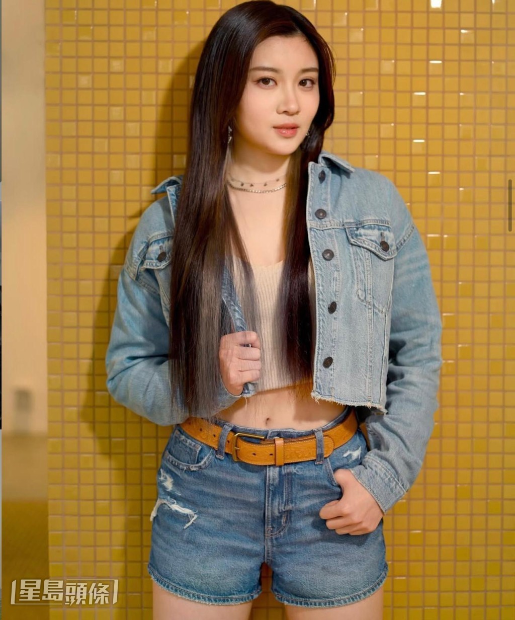 早前《東周刊》獨家揭露ERROR成員193(郭嘉駿)暗撻「A0」師妹 COLLAR成員Candy(王家晴)。 早前《東周刊》獨家揭露ERROR成員193(郭嘉駿)暗撻「A0」師妹 COLLAR成員Candy(王家晴)。