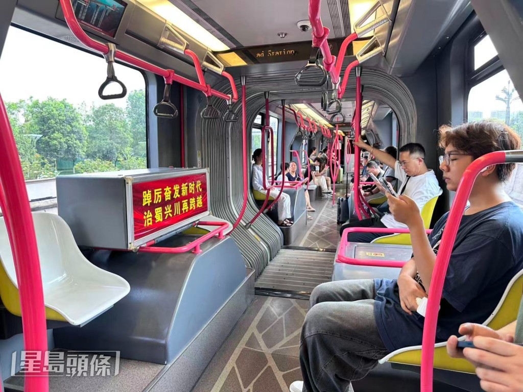 運能方面,可按客流採2至5卡編組,5卡最多載506人。 運能方面,可按客流採2至5卡編組,5卡最多載506人。