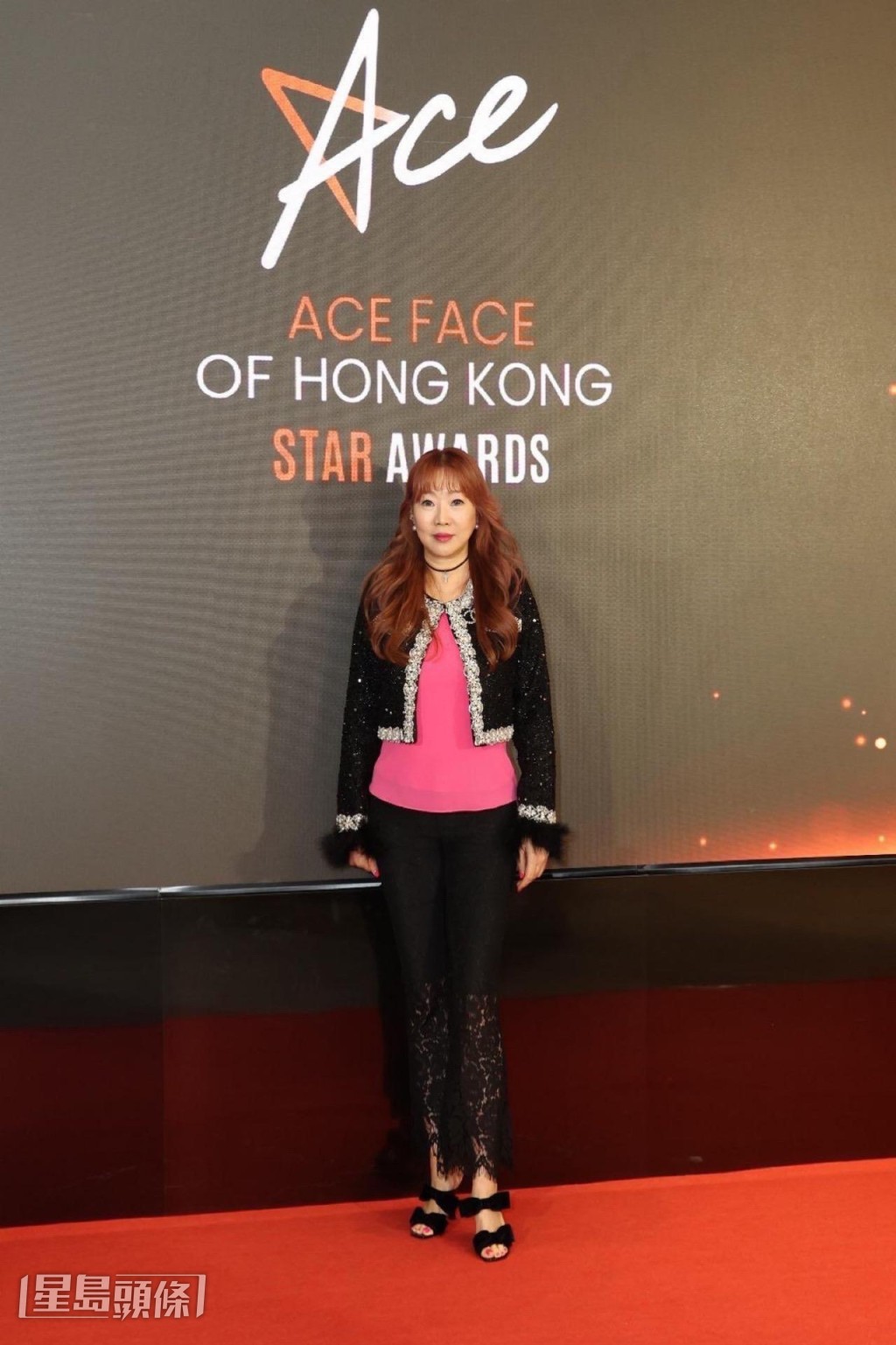 黃錫熙是韓國YSGroup 旗下頂尖演藝培訓機構YS韓國偶像學院的學員，及瘦身教主唐安麒的ACE娛樂旗下藝人。