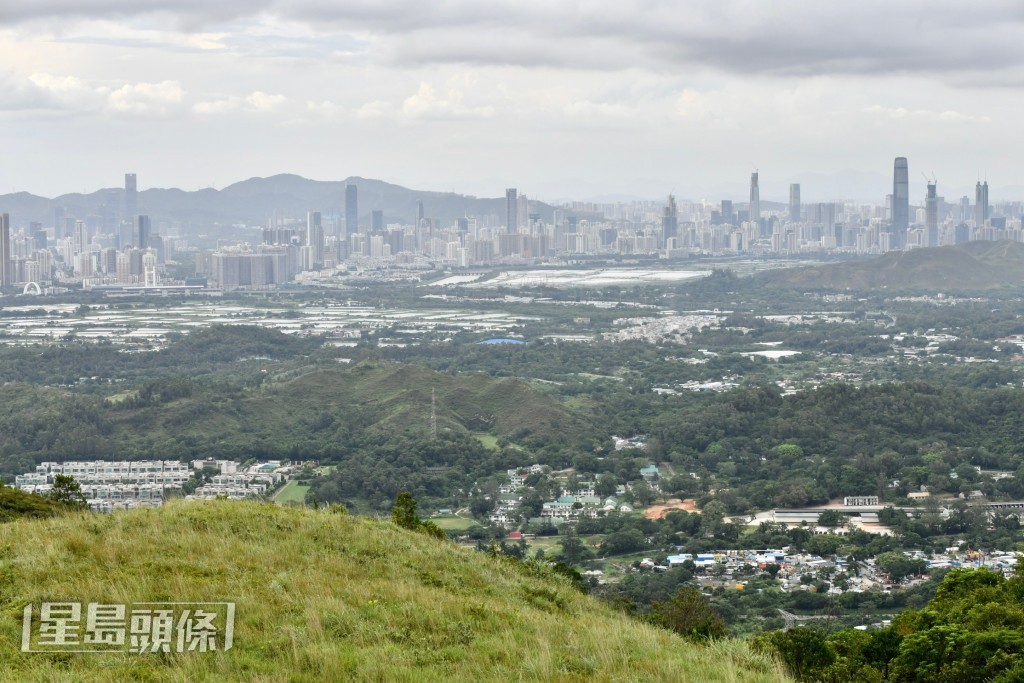 立法會開始辯論有關「加快北部都會區建設,引領空間格局優化」。 立法會開始辯論有關「加快北部都會區建設,引領空間格局優化」。