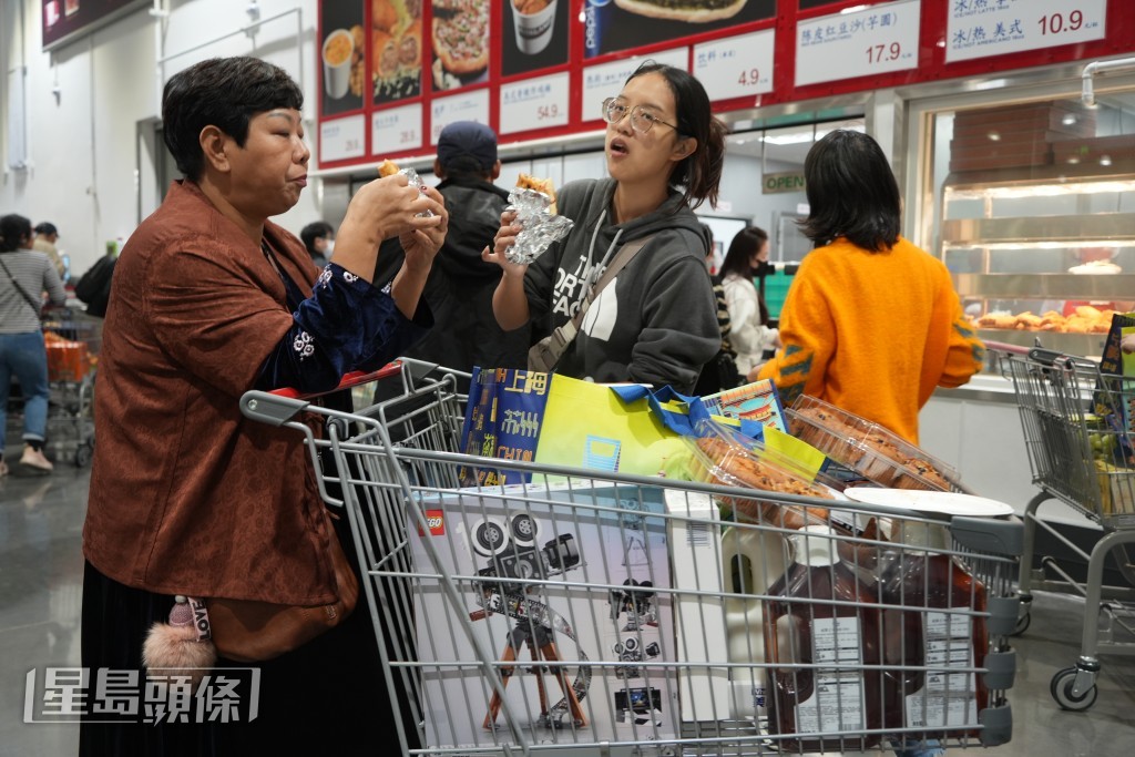 市民收穫豐碩。吳艷玲攝