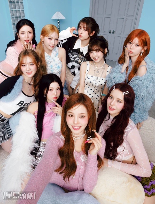 NINA(前排右一)隸屬於JYP旗下日本女團NiziU。 NINA(前排右一)隸屬於JYP旗下日本女團NiziU。