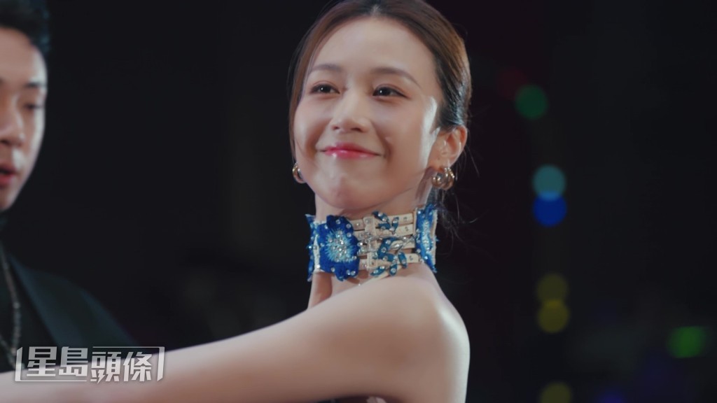 何沛珈學跳國標舞。 何沛珈學跳國標舞。