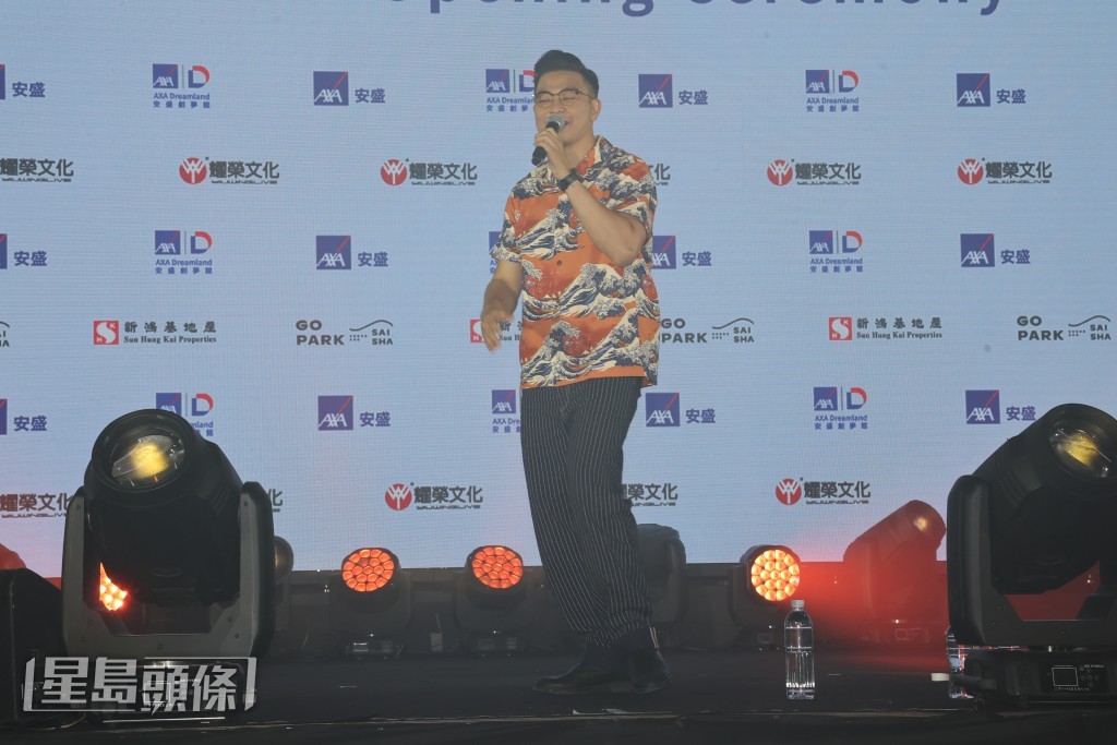 問到可有興趣挑戰啟德快將啟用的新演唱會場地？他們也感到該場地很大，會更加努力。
