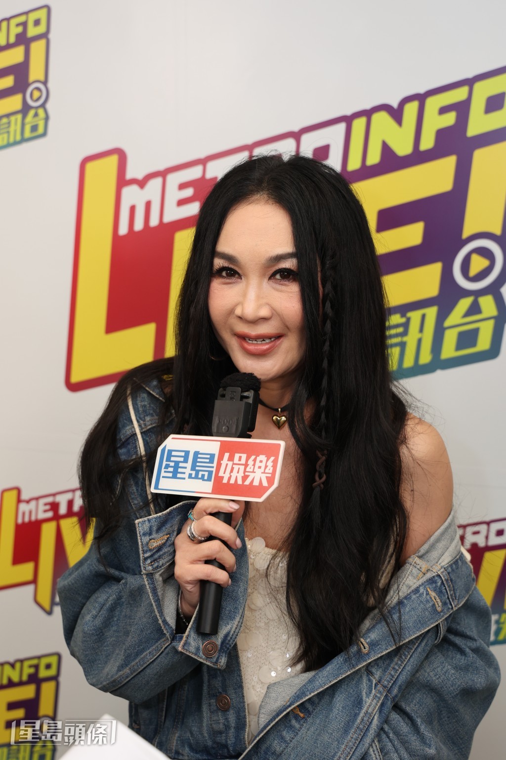  溫碧霞透露有遇過網上有男粉絲向她示愛。