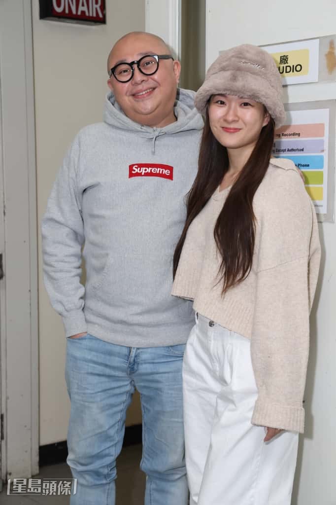 德德坦言當晚主持《聲秀》決賽後,第一個收到Bob傳來鼓勵訊息。 德德坦言當晚主持《聲秀》決賽後,第一個收到Bob傳來鼓勵訊息。