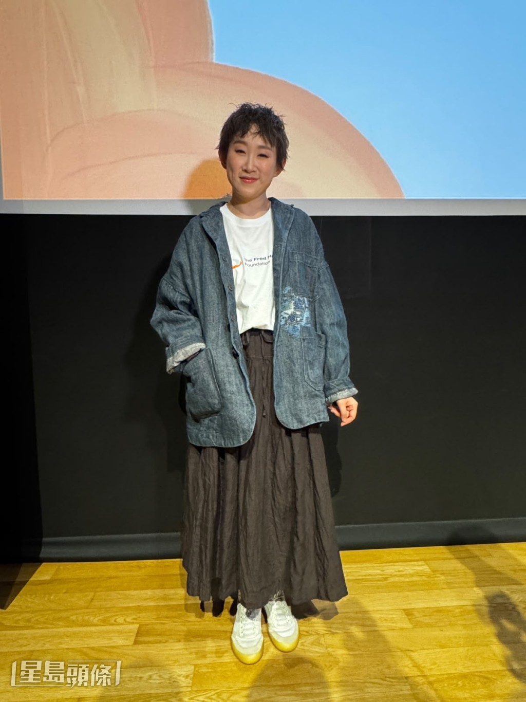 王菀之今日(13日)以全新短髮Look到中環出席護眼活動。 王菀之今日(13日)以全新短髮Look到中環出席護眼活動。