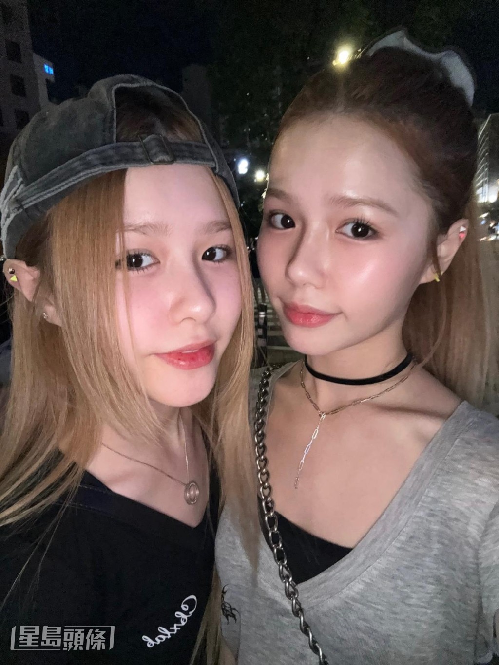 有網民大讚：「想不到這對來自香港的少女是如此有禮及專業！」