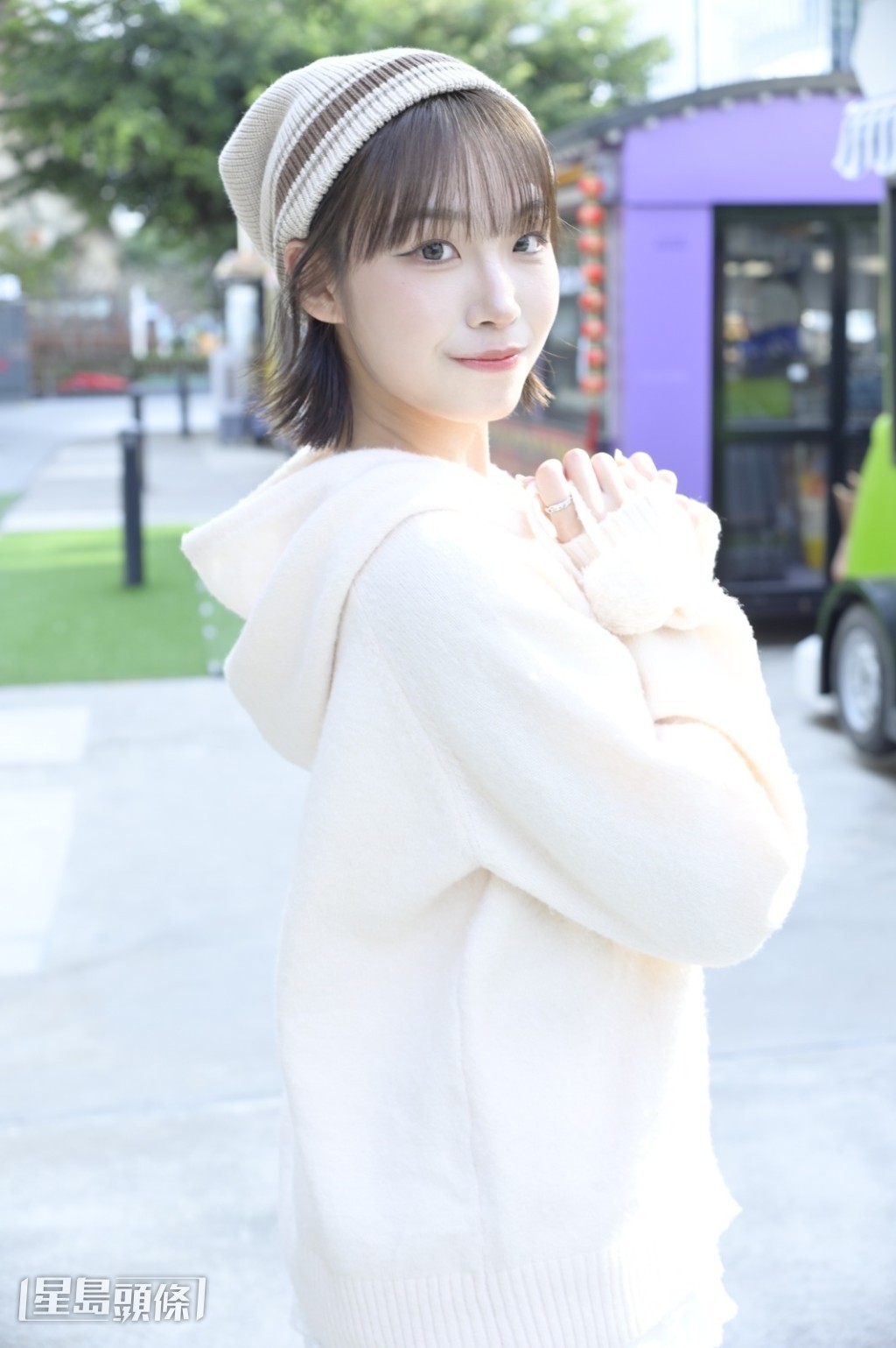 Yuna崇拜Momo台上魅力。 Yuna崇拜Momo台上魅力。