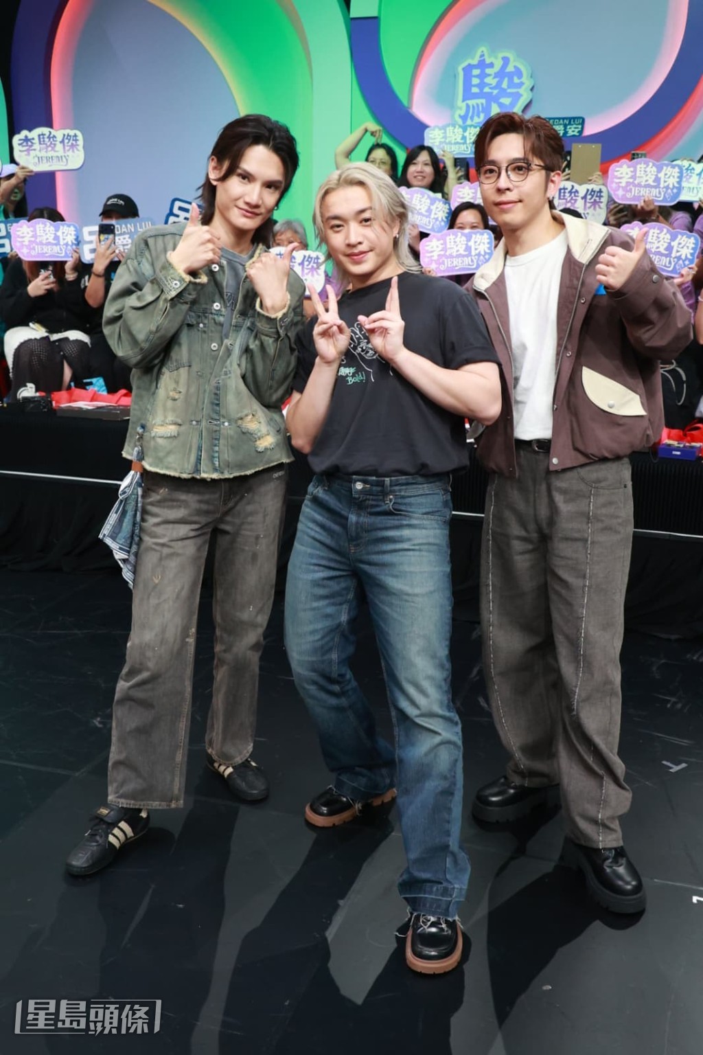 Jeremy(李駿傑）、Edan(呂爵安）及Jer(柳應廷）昨晚（29日）到將軍澳為ViuTV直播節目《8點直落VIURIETY》演出