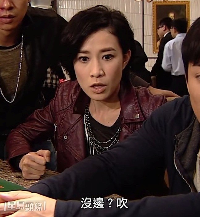 阿佘的經典劇集《使徒行者》近日重播，網民再次重溫她當年飾演的「釘姐」丁小嘉，並將劇中的搞笑感性的一面與新鮮出爐廣告中的自信高貴氣質作對比，紛紛留言大讚。