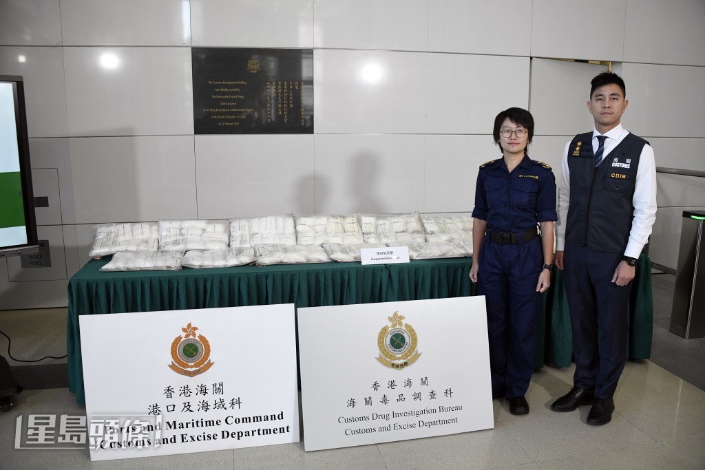 海關交代案情。楊偉亨攝 海關交代案情。楊偉亨攝