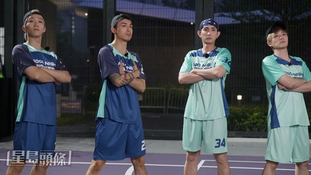 (左起)MIRROR成員Alton、AK、Lokman、Frankie 組隊去踢夜波。