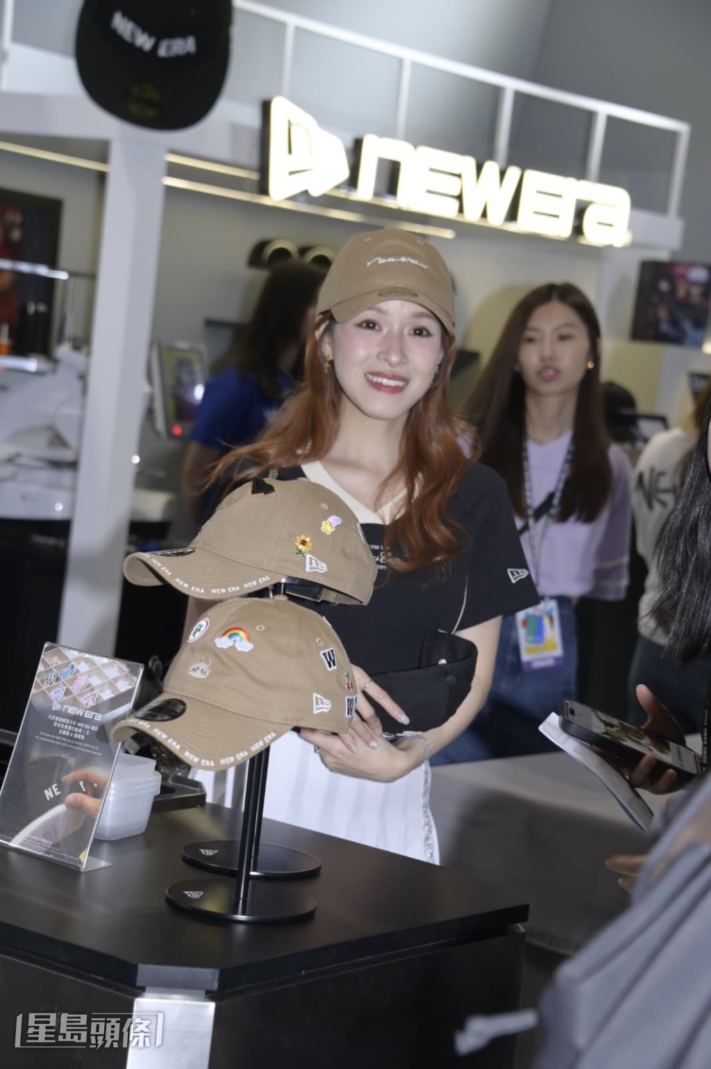 伍允龍女友李蔓瑩