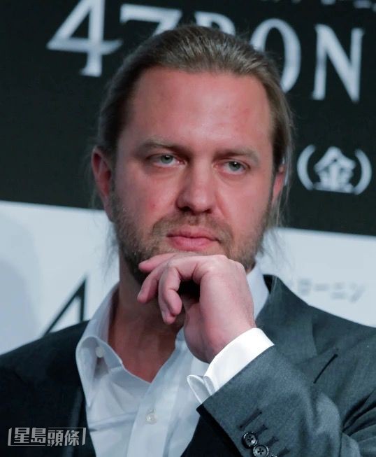 《浪人47》導演Carl Rinsch早前承認欺詐、洗黑錢等罪,面臨入獄8至10年。 《浪人47》導演Carl Rinsch早前承認欺詐、洗黑錢等罪,面臨入獄8至10年。
