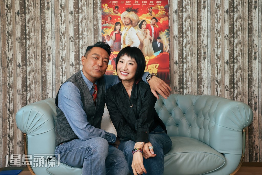 姜皓文身兼男主角，殷宁则负责编剧。
