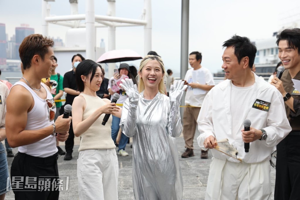 倪嘉雯好興奮! 倪嘉雯好興奮!