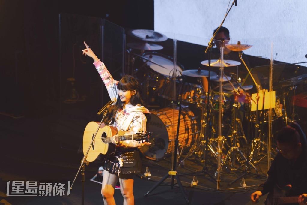 Ring 今個月在台北辦新碟演唱會。 Ring 今個月在台北辦新碟演唱會。